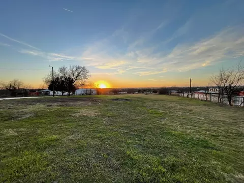 9713 Valley Rd, Joshua, TX 76058