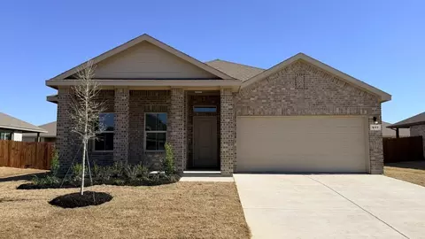 917 Boll Weevil Dr, Cleburne, TX 76031