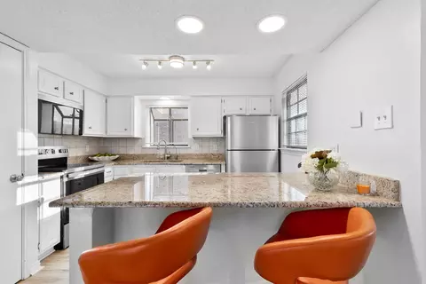 15221 Berry Trl #807, Dallas, TX 75248