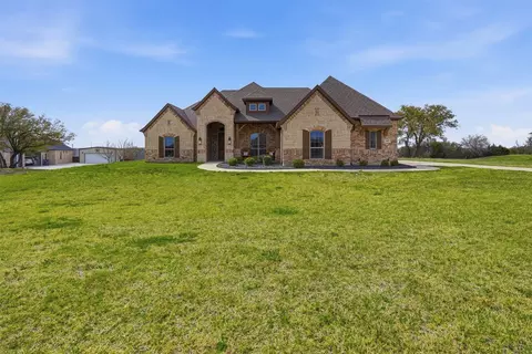 349 Oak Meadow Ln, Weatherford, TX 76085
