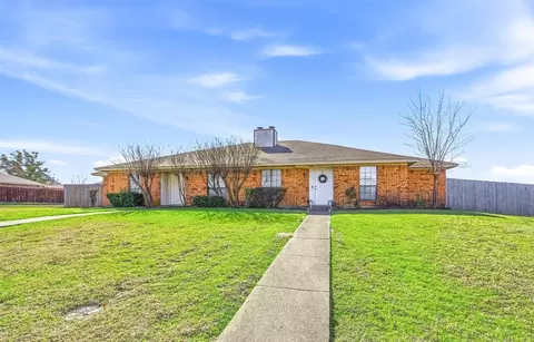 412 Amber Ln, Desoto, TX 75115