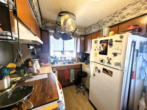 Kitchen - 2205 Viewtop Ln, Arlington, TX 76012 photo 1 of 5