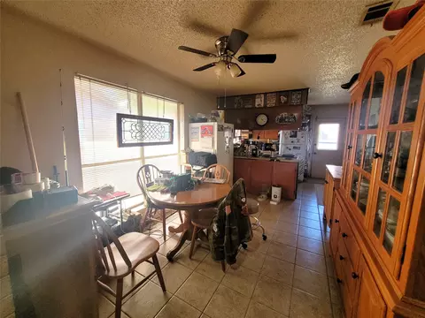 Dining - 2205 Viewtop Ln, Arlington, TX 76012 photo 1 of 1