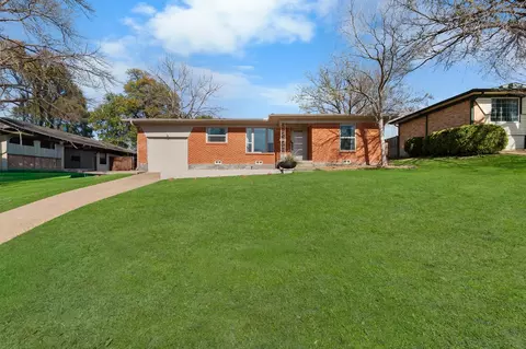 2211 Longwood Ln, Dallas, TX 75228