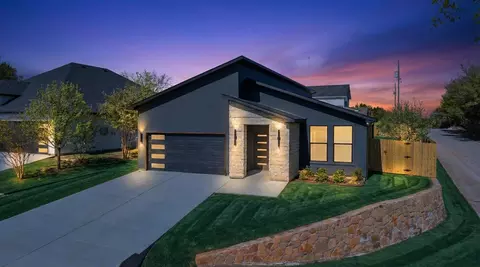 2316 Forest Hill Ln, Granbury, TX 76048