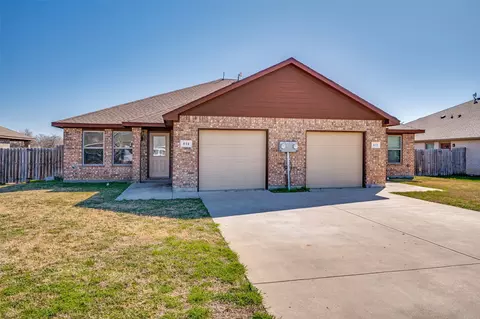 614 N 6th St, Gunter, TX 75058