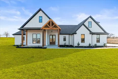 6421 Starlight Ranch Rd, Godley, TX 76044