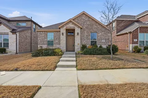 2332 Copal Dr, Aubrey, TX 76227