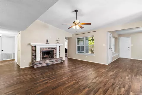 9212 Shipman St, Rowlett, TX 75088