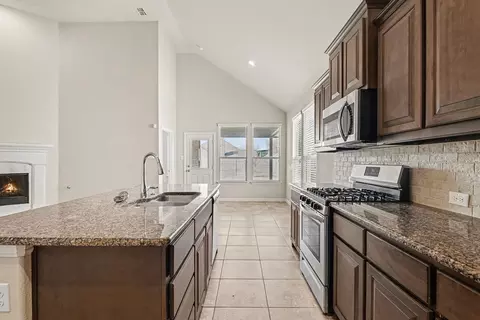Kitchen - 905 Falcon Rd, Argyle, TX 76226 photo 4 of 4