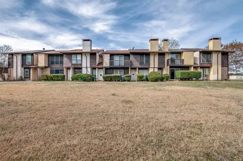 226 Rolling Hills Pl, Lancaster, TX 75146