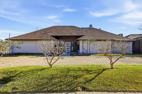 7736 Lone Moor Cir, Dallas, TX 75248