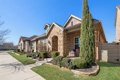 Exterior - 824 8th St, Argyle, TX 76226 photo 5 of 5