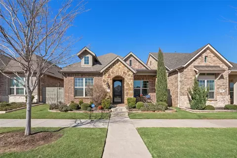 824 8th St, Argyle, TX 76226