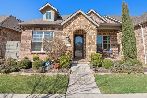 Exterior - 824 8th St, Argyle, TX 76226 photo 2 of 5