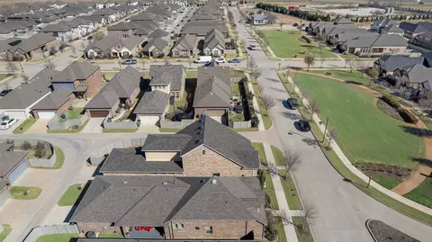 View/Area - 824 8th St, Argyle, TX 76226 photo 2 of 3