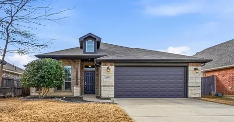 405 Elk Run Dr, Fort Worth, TX 76140