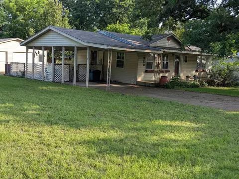 220 Littlefield Dr, East Tawakoni, TX 75472