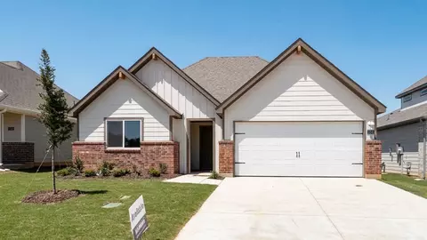 1913 Freeman St, Tyler, TX 75704