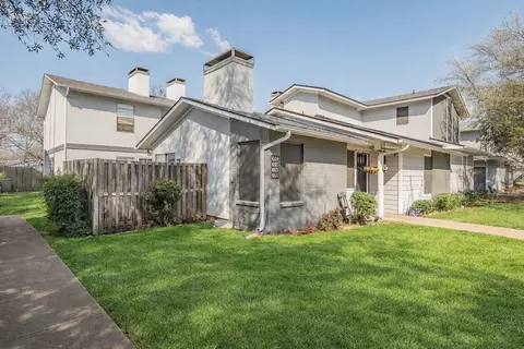 655 Ridgeline Dr, Hurst, TX 76053