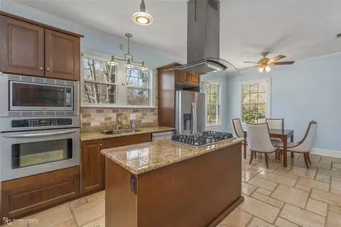 258 Gladstone Blvd, Shreveport, LA 71104