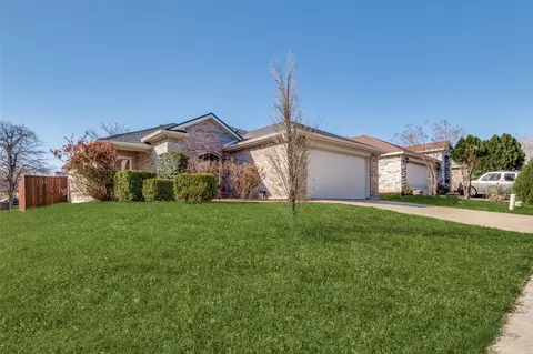 8916 Catalonia Dr, Dallas, TX 75217