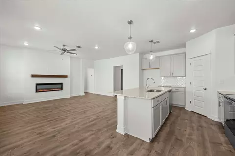 Living - 3000 Teasdale Rd, Waco, TX 76655 photo 2 of 5