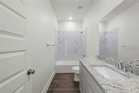 Bath - 3000 Teasdale Rd, Waco, TX 76655 photo 2 of 2