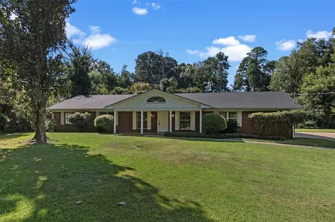 55 Lake Frst, Shreveport, LA 71109