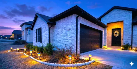 316 Creighton Ave, Red Oak, TX 75154
