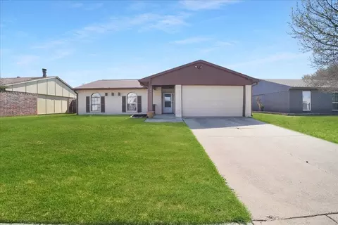 4901 Ward Dr, The Colony, TX 75056