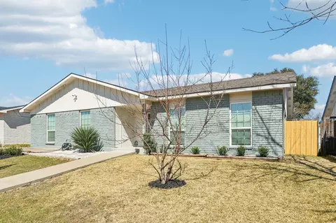 3235 Tres Logos Ln, Dallas, TX 75228
