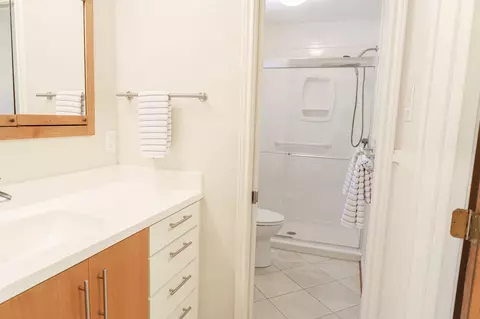 Bath - 3300 Loma Vista Dr, Waco, TX 76708 photo 1 of 4
