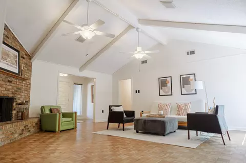 Living - 3300 Loma Vista Dr, Waco, TX 76708 photo 1 of 4