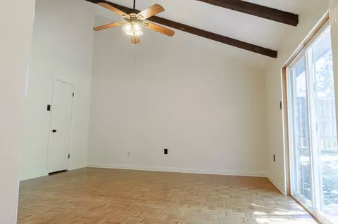 Living - 3300 Loma Vista Dr, Waco, TX 76708 photo 4 of 4