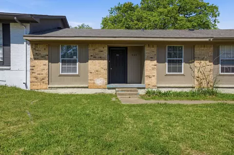 233 Creek Cove Dr, Dallas, TX 75217