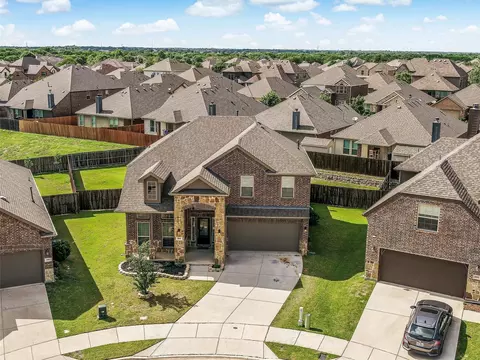 805 Lake Cypress Ln, Little Elm, TX 75068