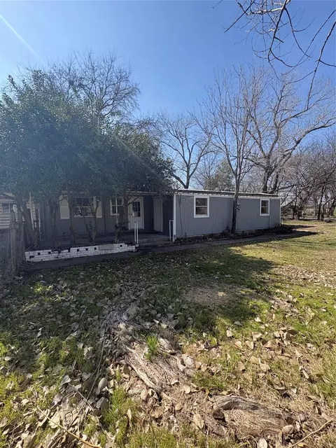 207 N Pearl St, Whitney, TX 76692