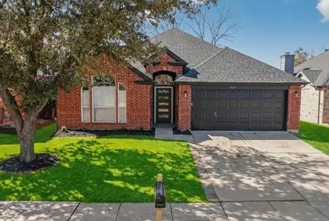 807 Lake Bridge Dr, Lake Dallas, TX 75065