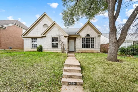 4504 Fargo Dr, Grand Prairie, TX 75052