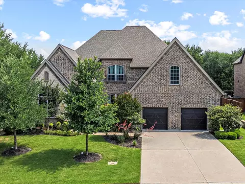 10933 Smoky Oak Trl, Argyle, TX 76226