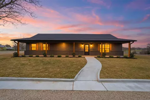 2303 Pilgrim Ln, Lorena, TX 76655