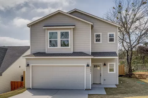 2621 Hillside Dr, Granbury, TX 76048