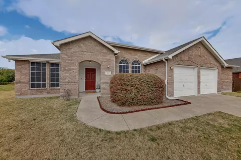 432 Creekwood Ct, Forney, TX 75126