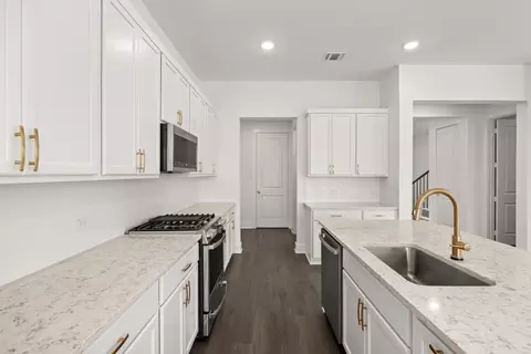 Kitchen - 1725 Nesting Robin Ln, Krum, TX 76249 photo 3 of 3