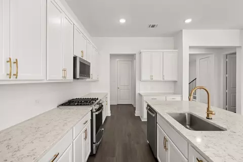 Kitchen - 1725 Nesting Robin Ln, Krum, TX 76249 photo 3 of 3