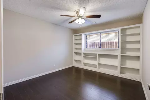 Bedroom - 4129 Hackmore Loop, Irving, TX 75061 photo 2 of 4