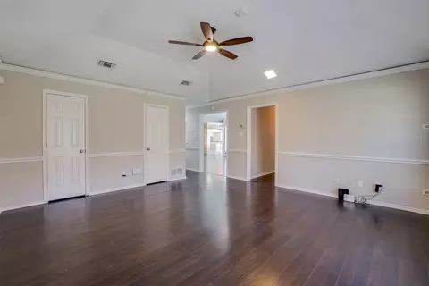 Living - 4129 Hackmore Loop, Irving, TX 75061 photo 3 of 4