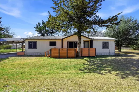 76 Forest Ln, Gordonville, TX 76245
