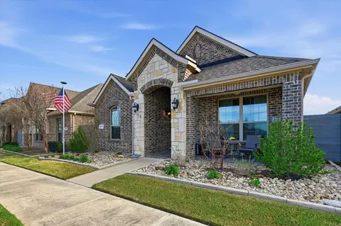 Exterior - 813 8th St, Argyle, TX 76226 photo 11 of 11